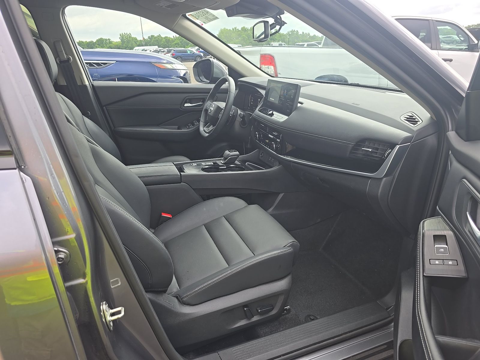 2025 Nissan Rogue SL FWD