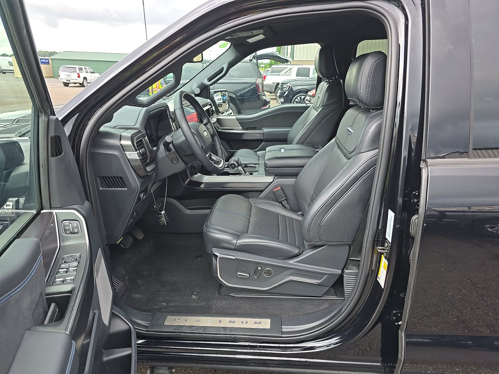 2025 Ford F-150 Hybrid Platinum AWD