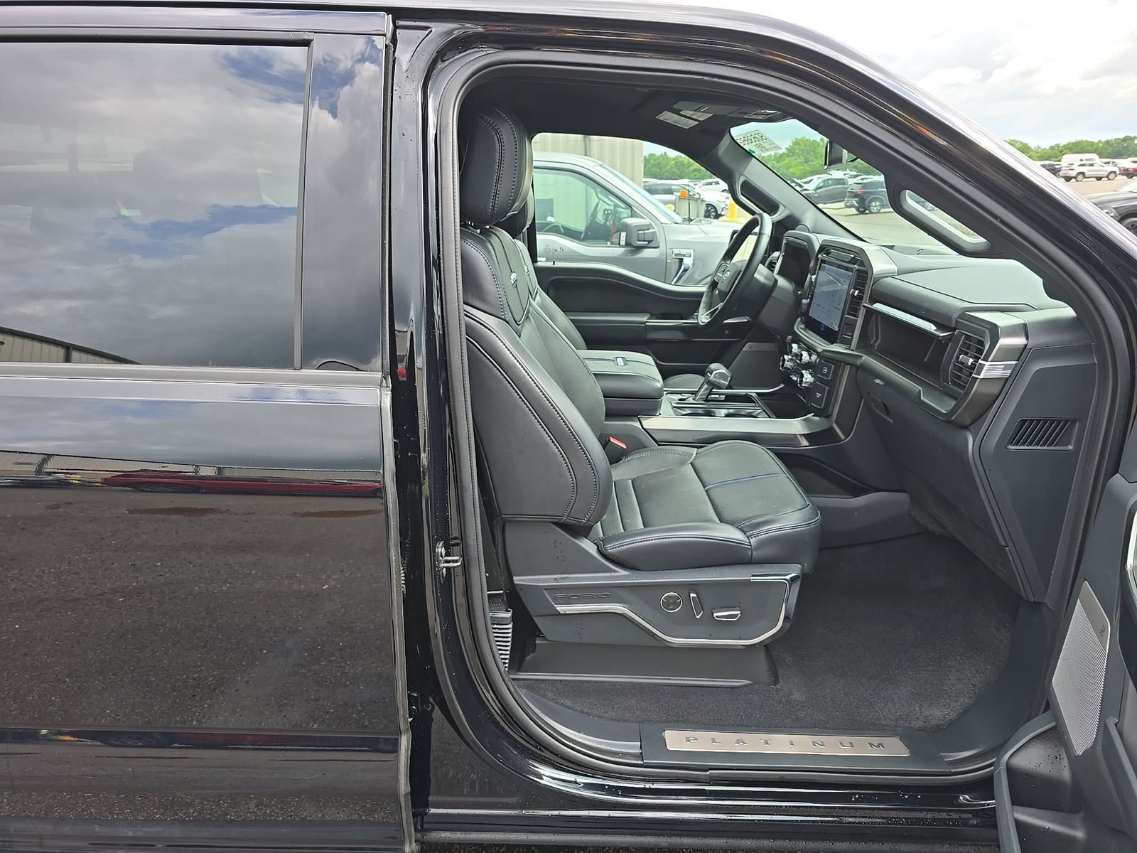 2025 Ford F-150 Hybrid Platinum AWD