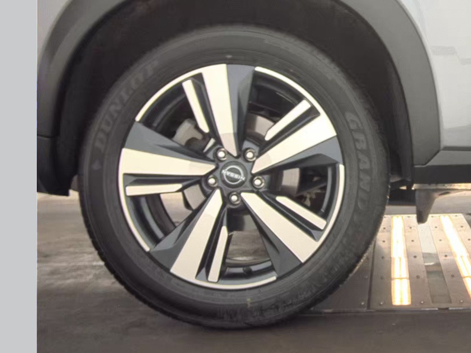 2025 Nissan Rogue SL FWD