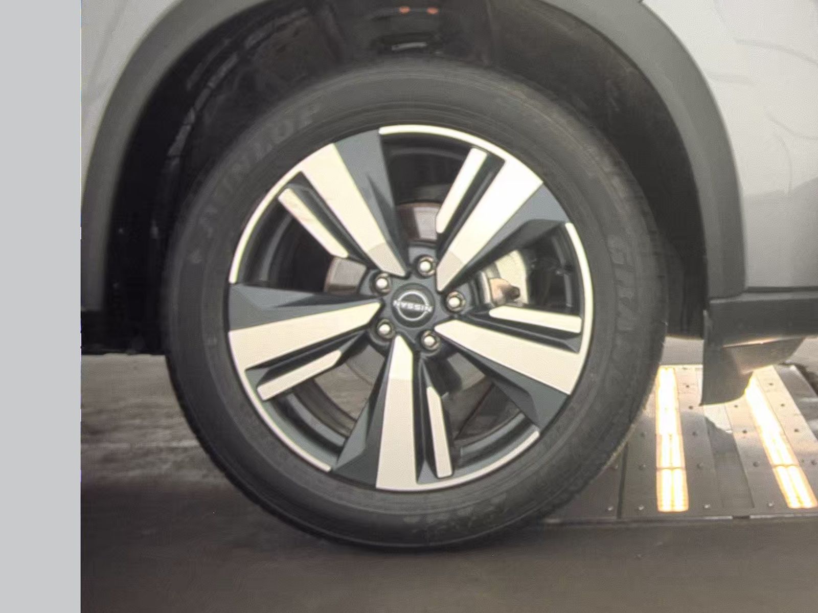 2025 Nissan Rogue SL FWD