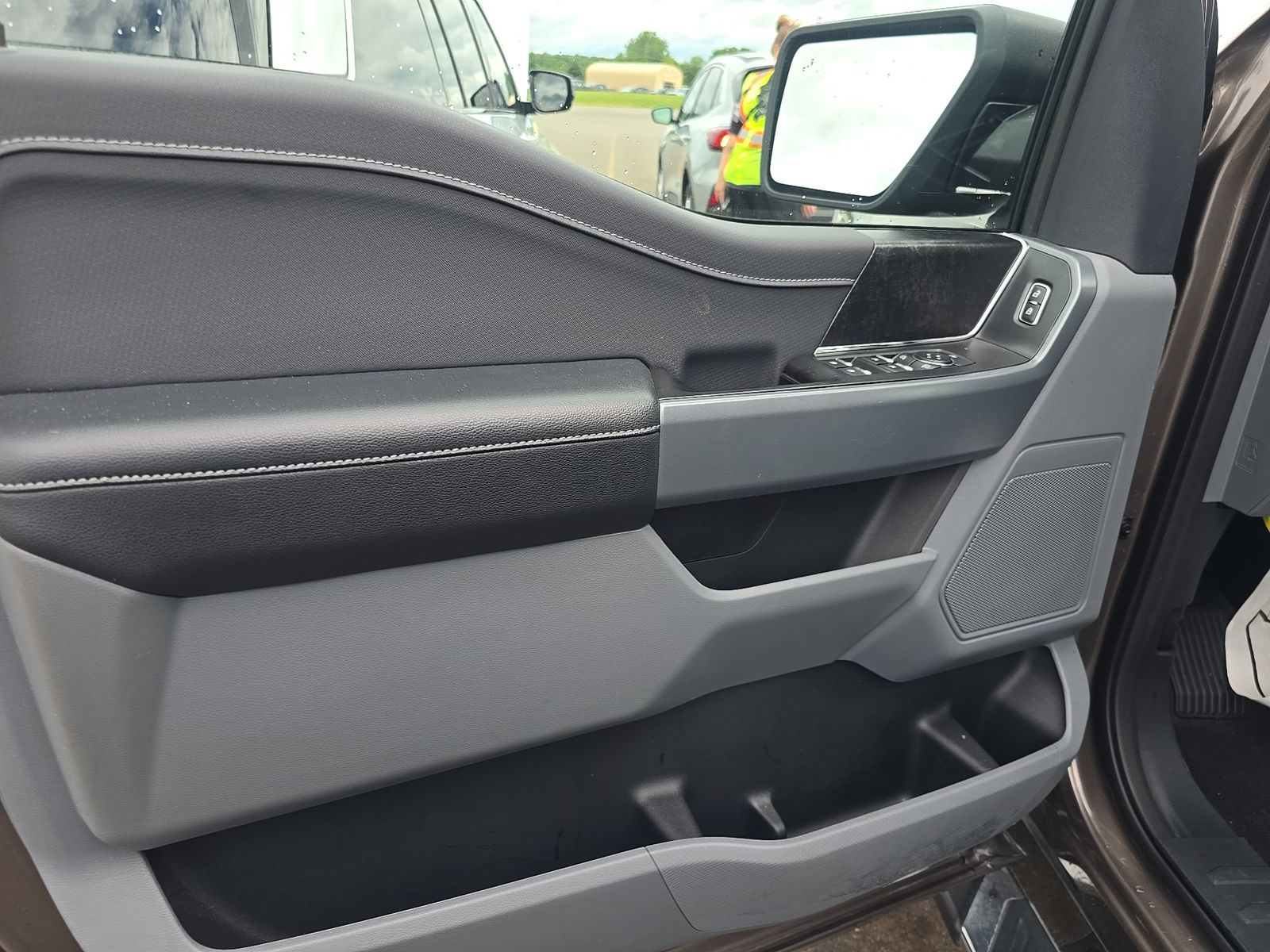 2023 Ford F-150 Hybrid XLT AWD
