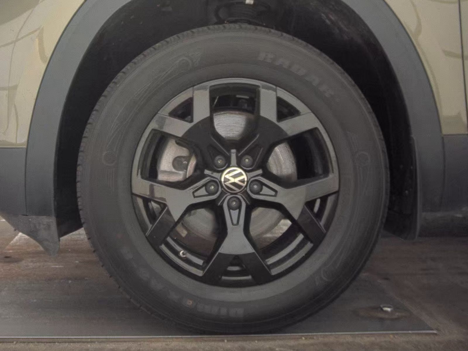 2024 Volkswagen Atlas 2.0T Peak Edition SE AWD