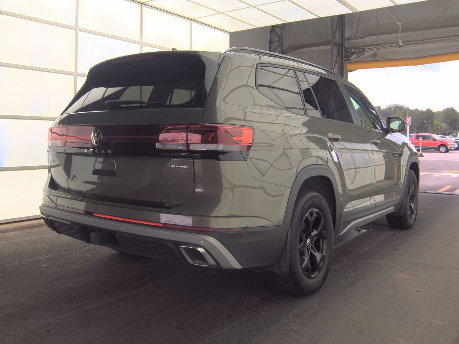 2024 Volkswagen Atlas 2.0T Peak Edition SE AWD