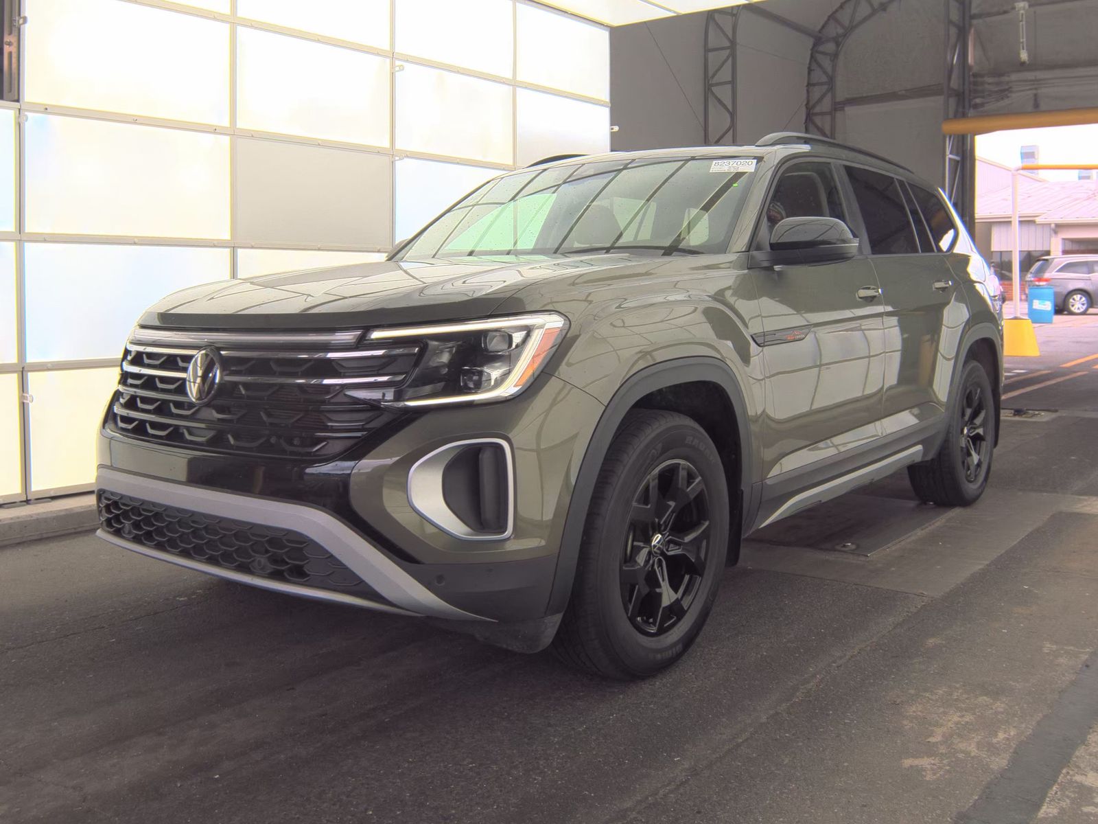 2024 Volkswagen Atlas 2.0T Peak Edition SE AWD