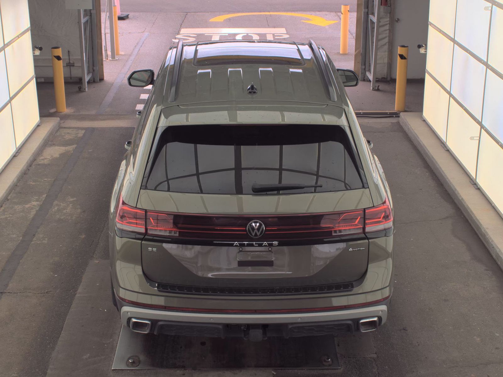 2024 Volkswagen Atlas 2.0T Peak Edition SE AWD