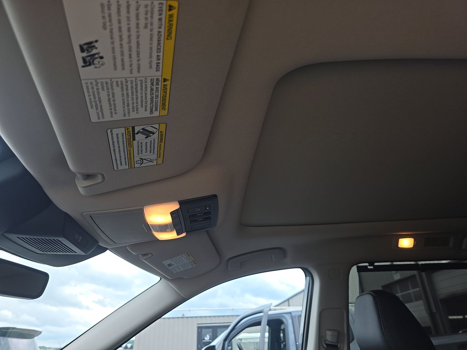 2025 Nissan Pathfinder Platinum FWD