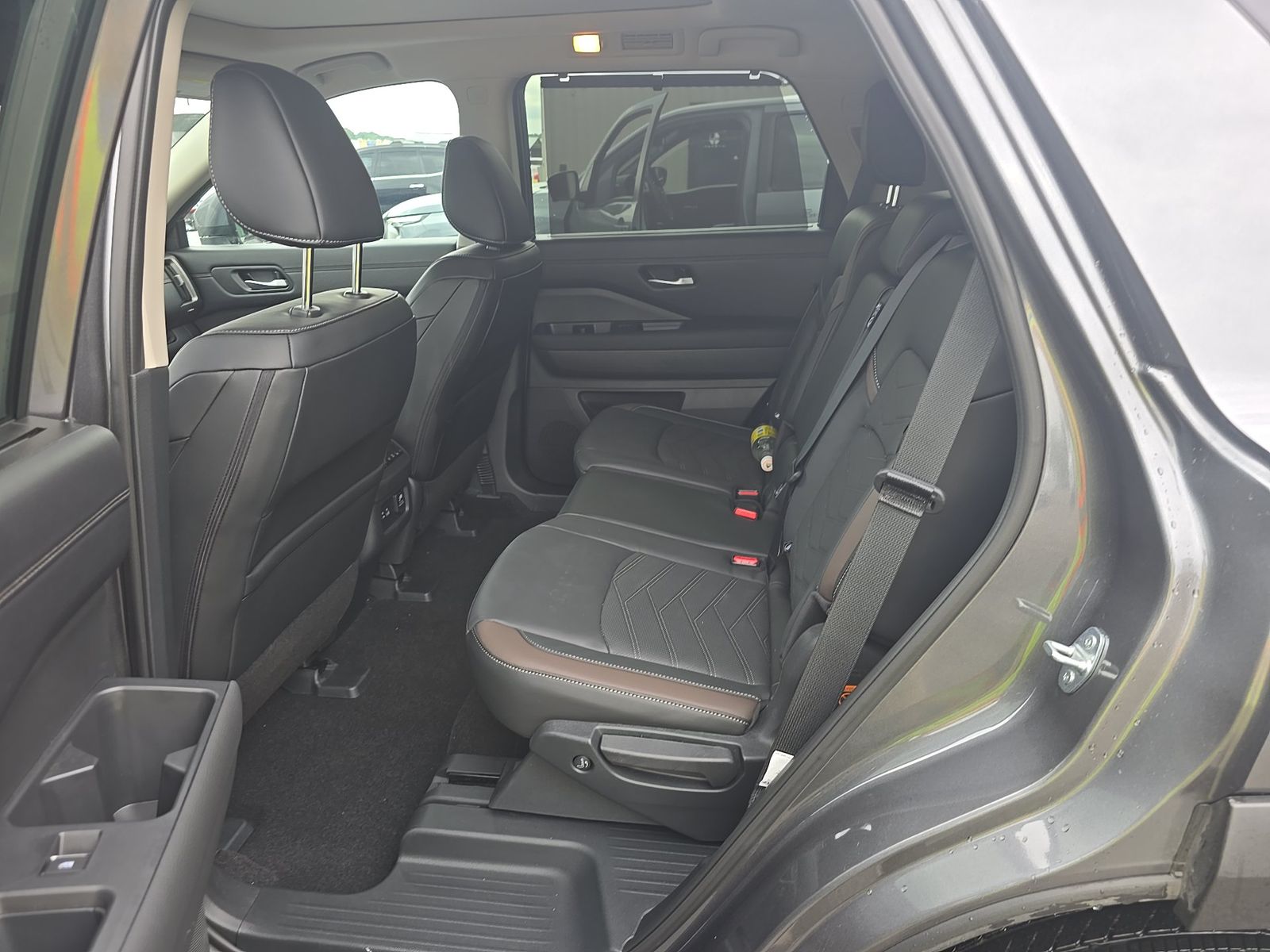 2025 Nissan Pathfinder Platinum FWD