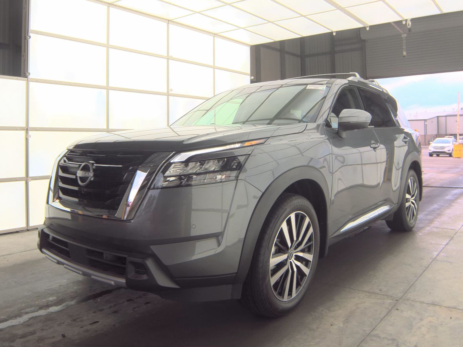 2025 Nissan Pathfinder Platinum FWD