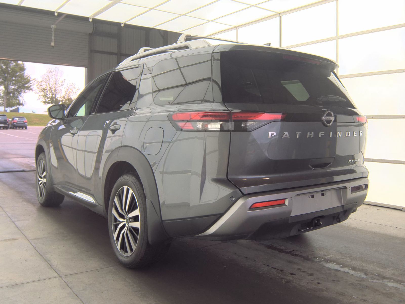 2025 Nissan Pathfinder Platinum FWD