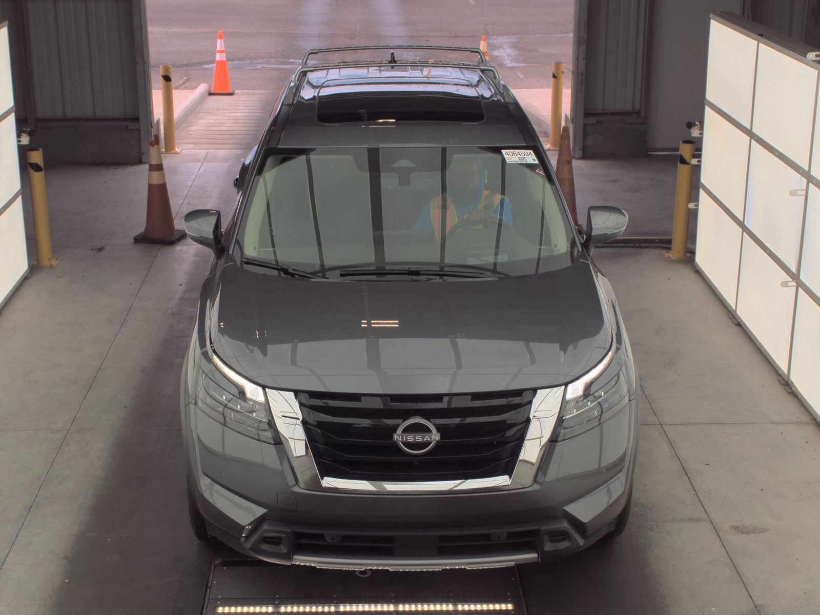 2025 Nissan Pathfinder Platinum FWD