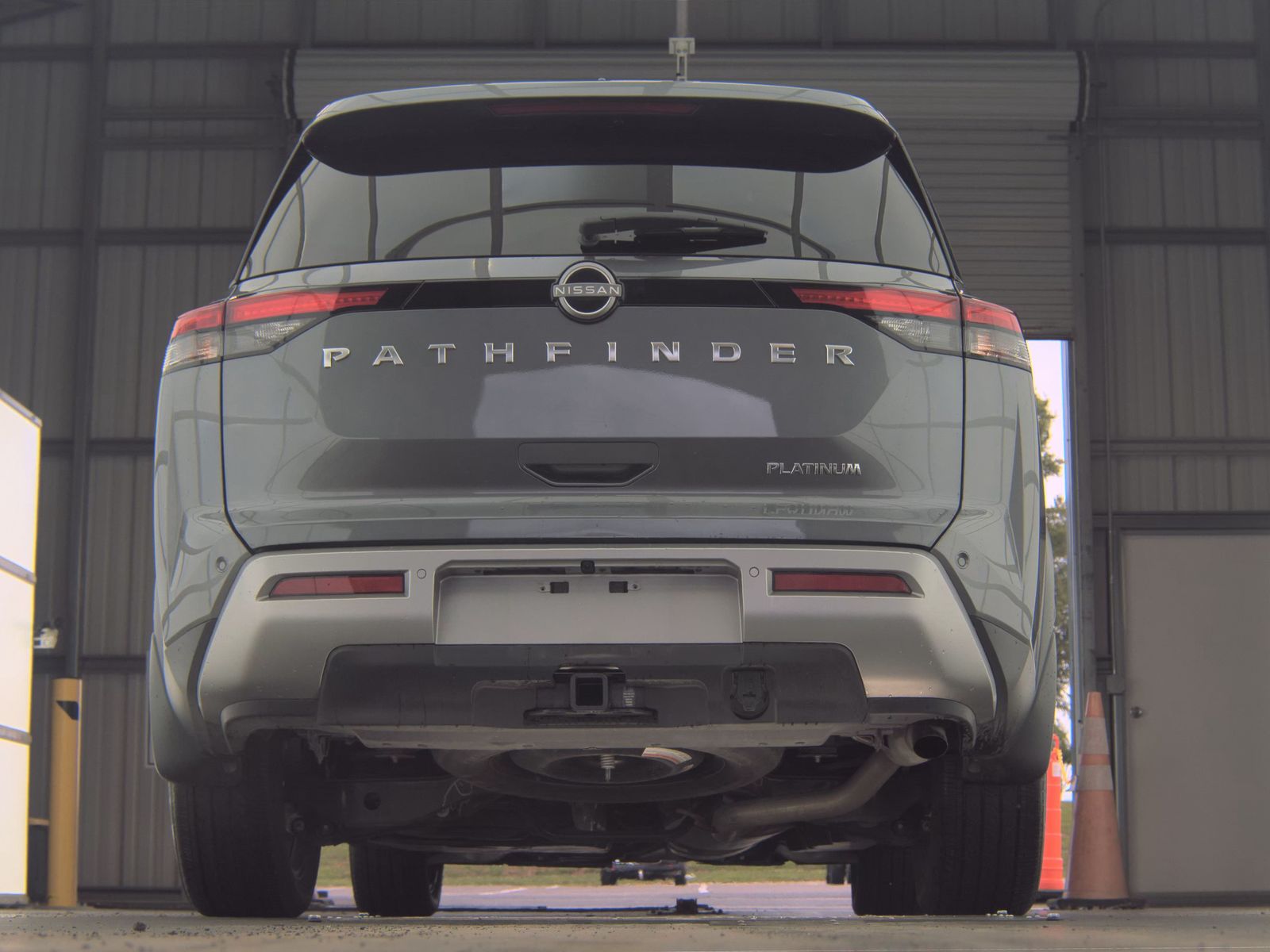2025 Nissan Pathfinder Platinum FWD