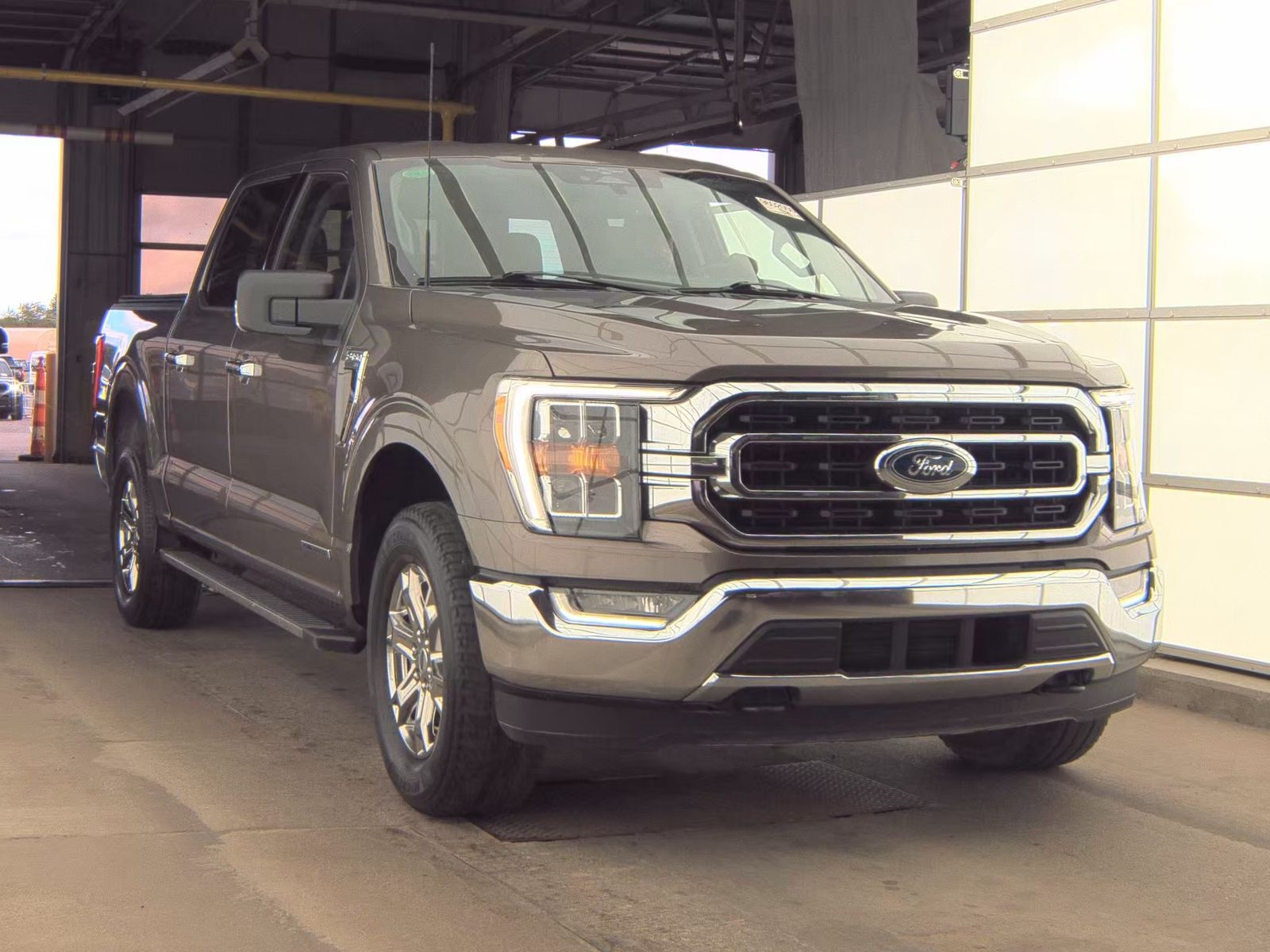 2023 Ford F-150 Hybrid XLT AWD