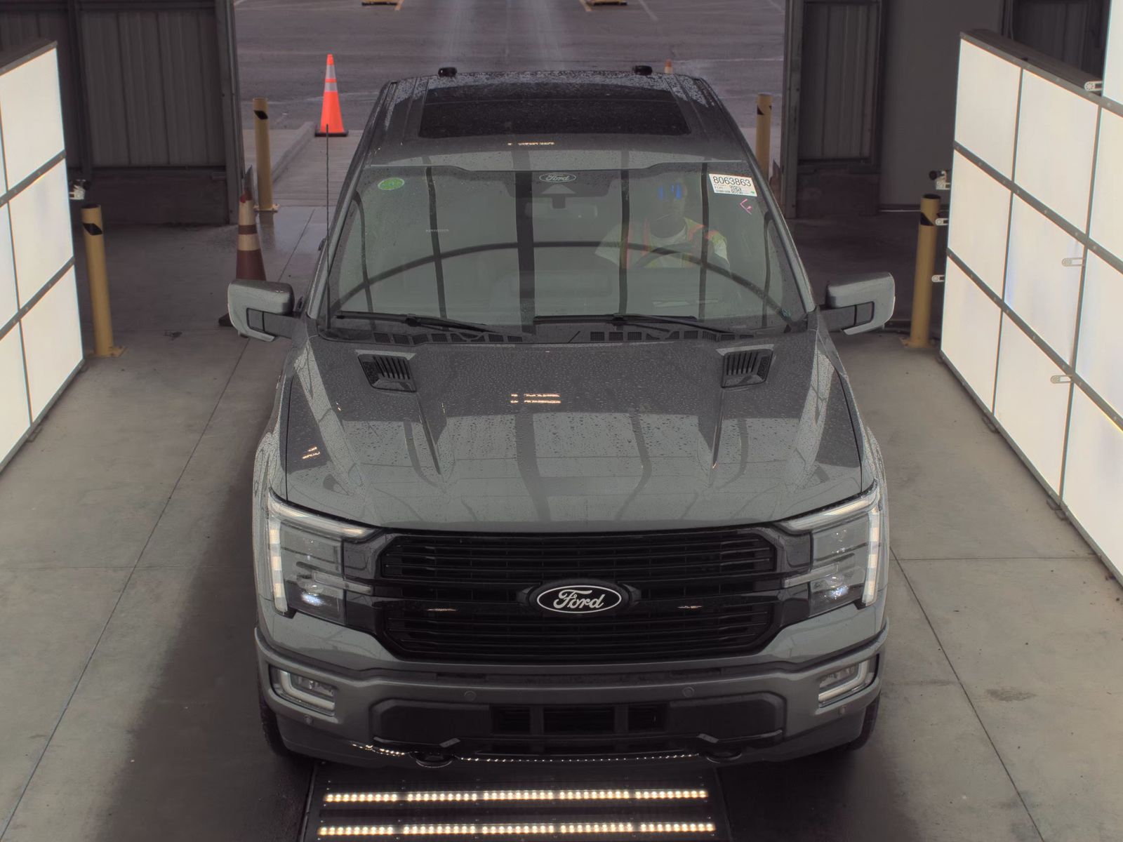2025 Ford F-150 Platinum AWD