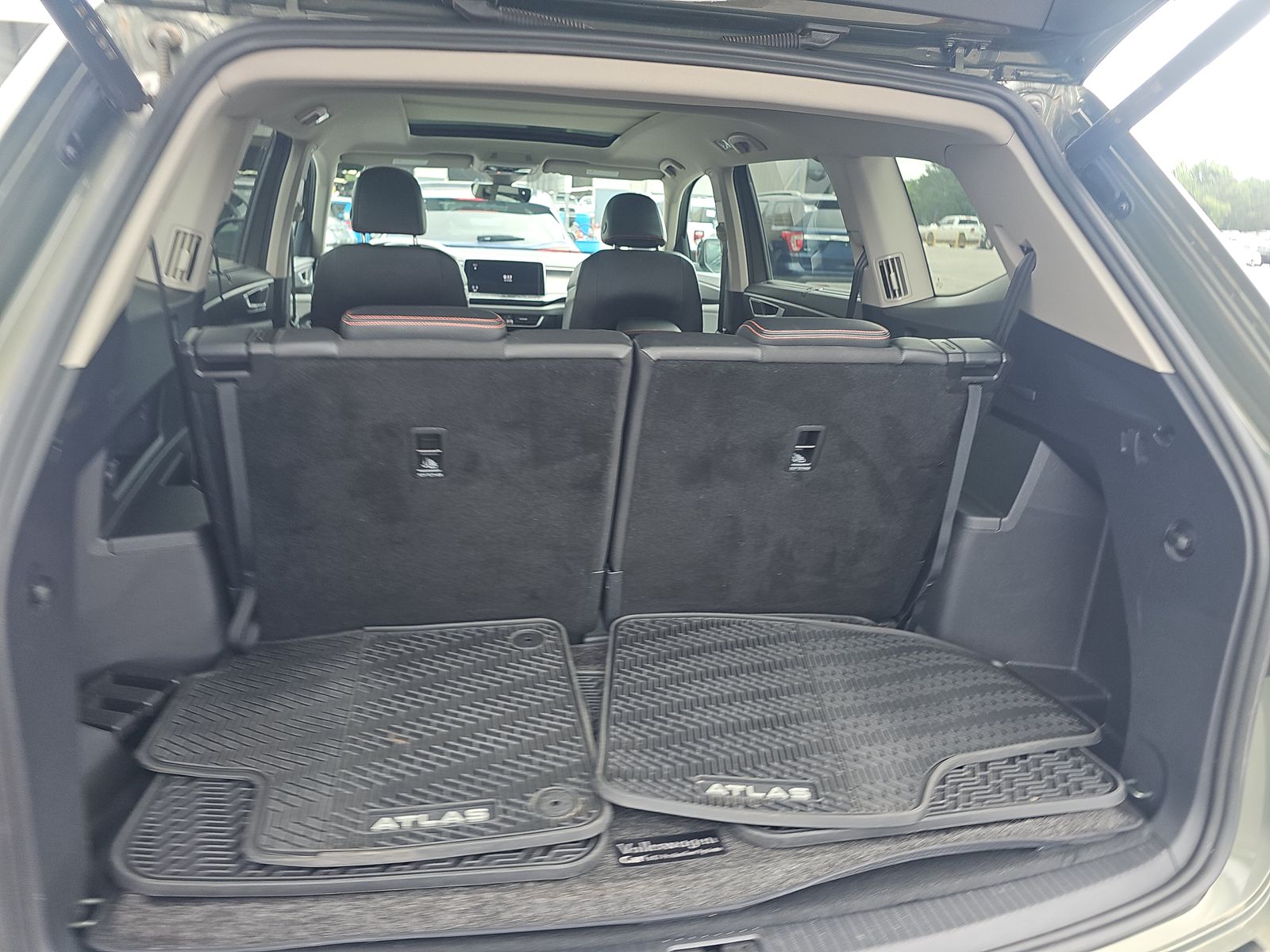 2024 Volkswagen Atlas 2.0T Peak Edition SE AWD