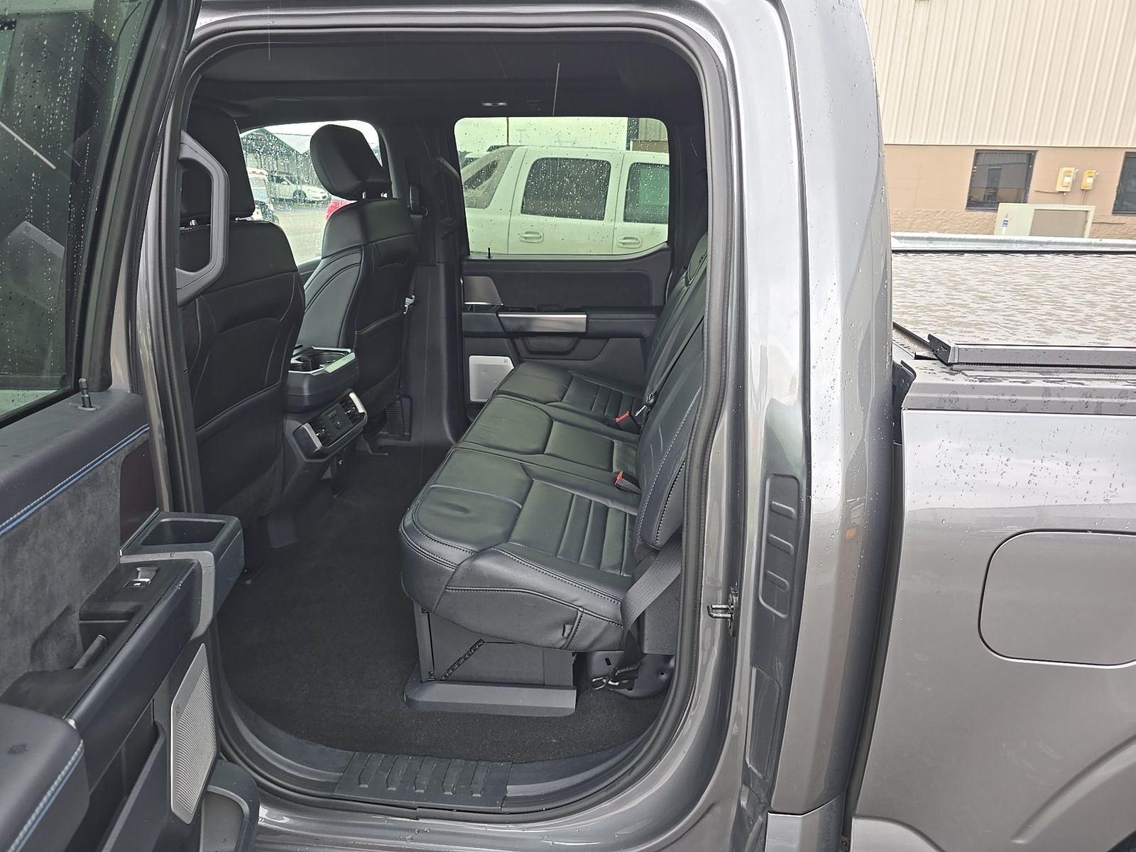 2025 Ford F-150 Platinum AWD