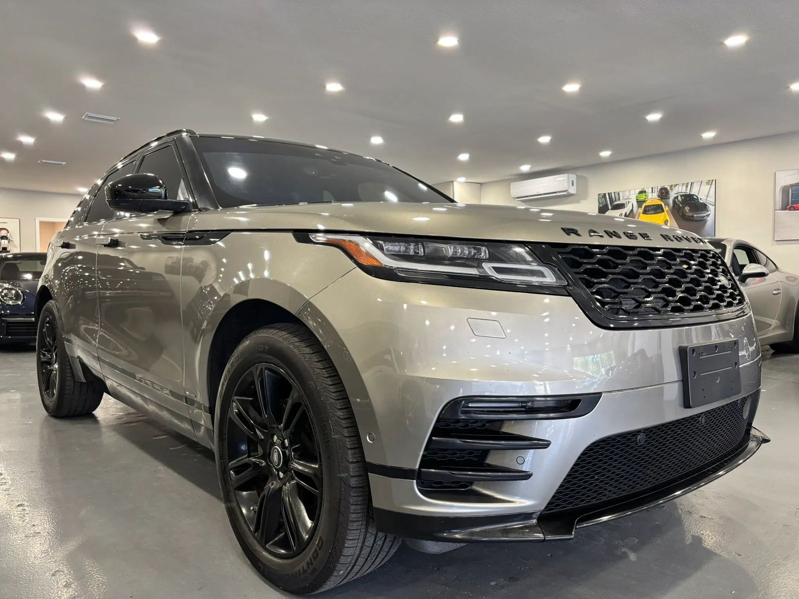 2019 Land Rover Range Rover Velar R-Dynamic SE AWD