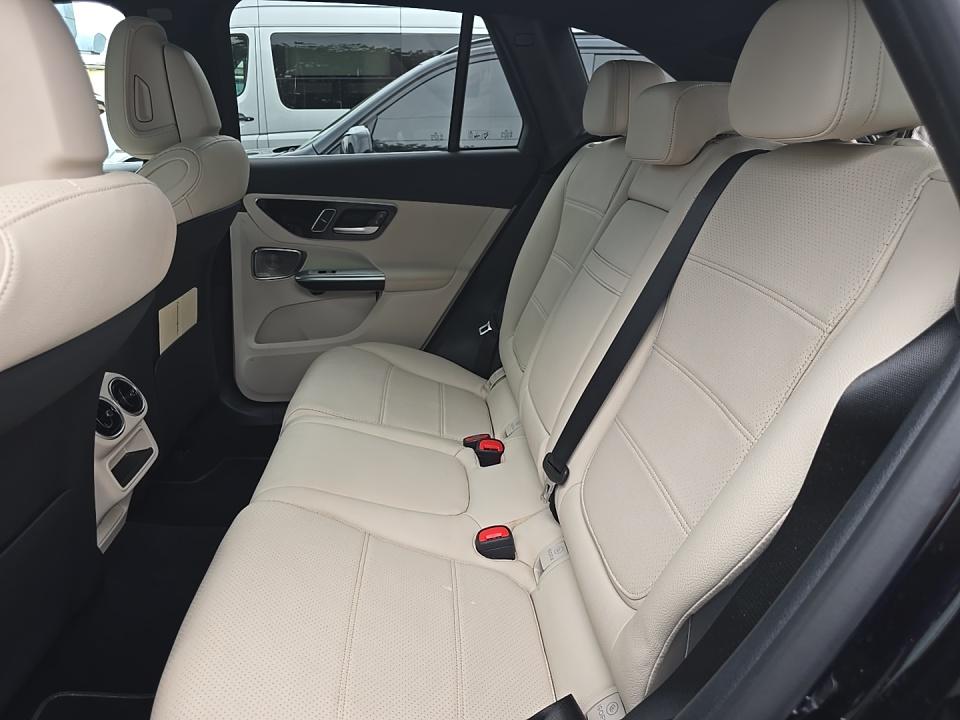 2023 Mercedes-Benz GLC GLC 300 AWD