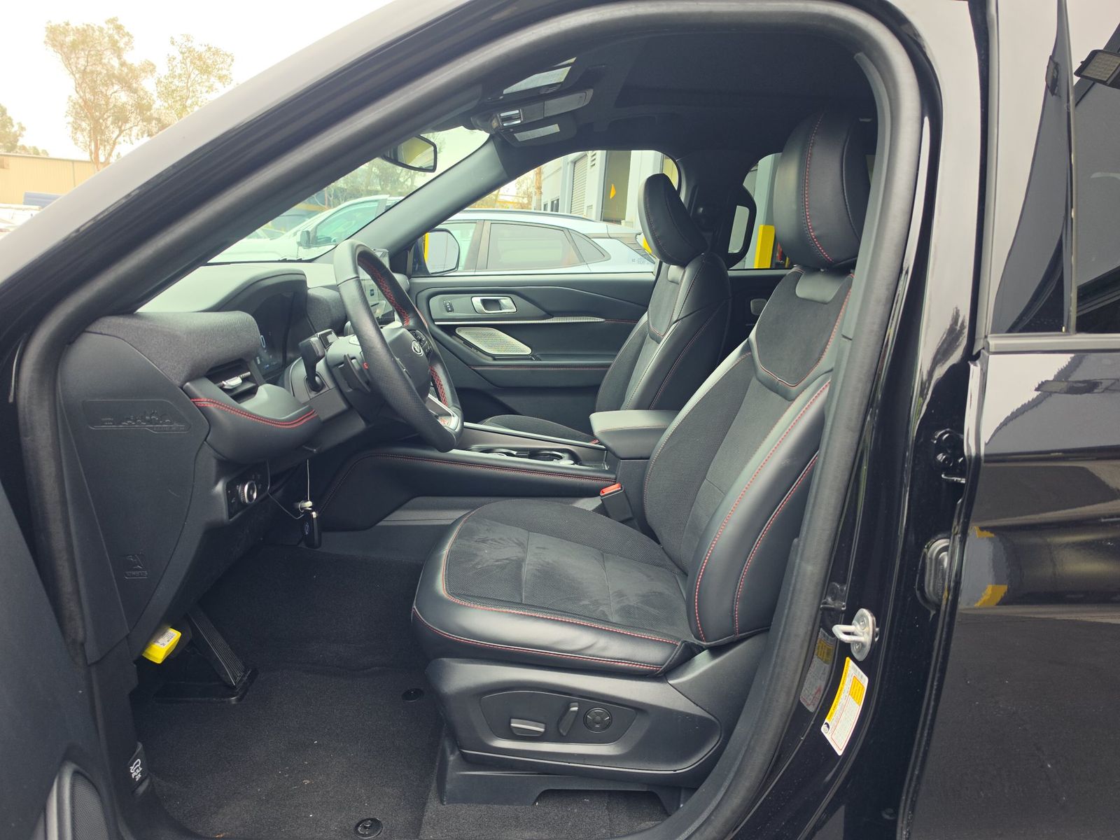2025 Ford Explorer ST AWD