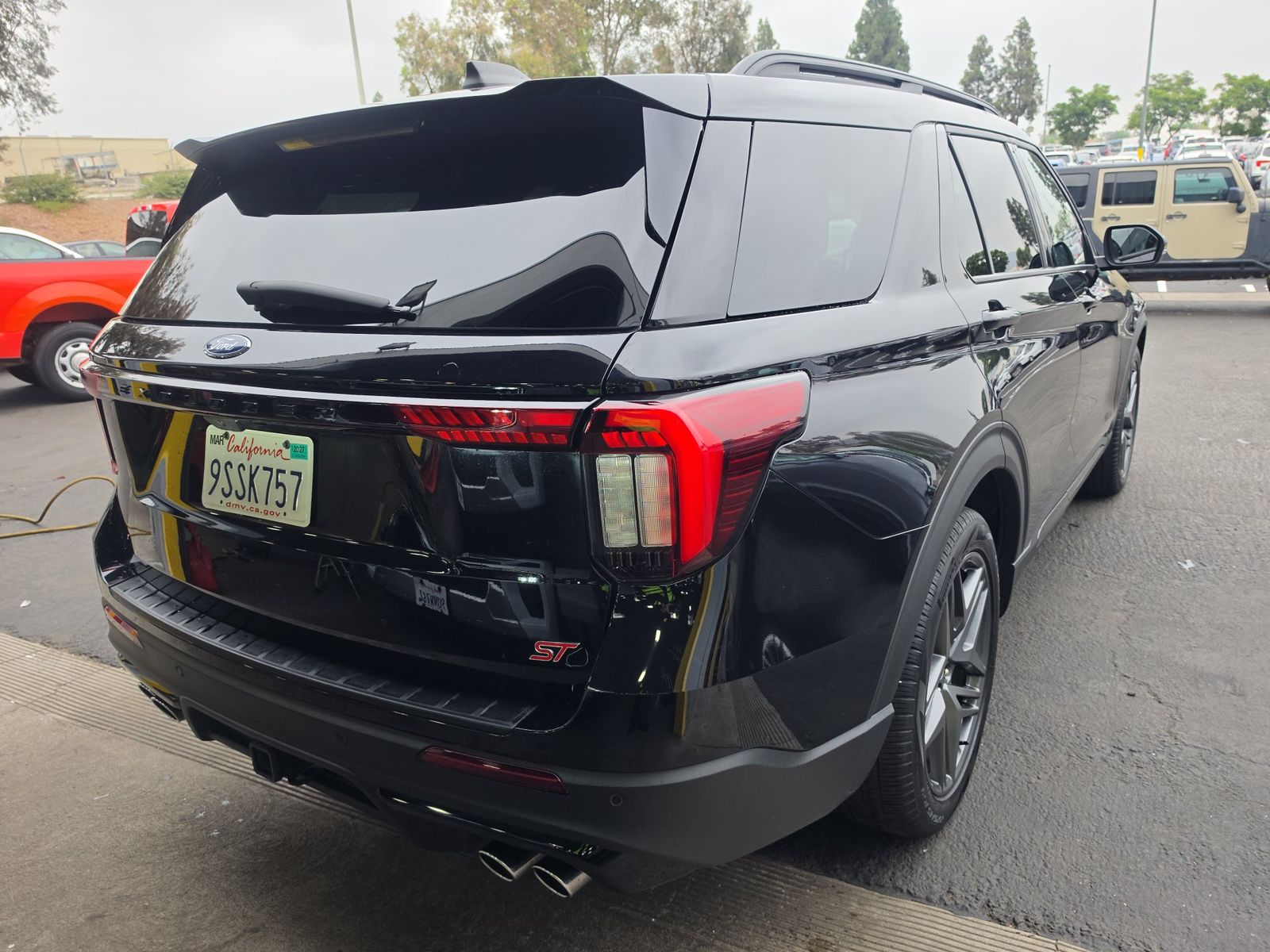 2025 Ford Explorer ST AWD