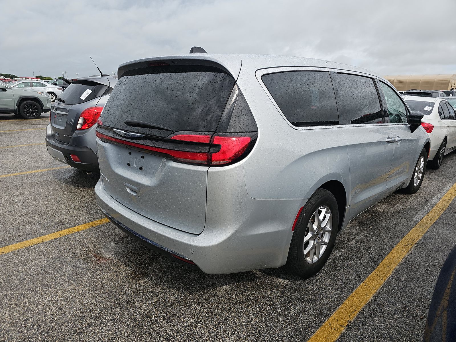 2024 Chrysler Pacifica Touring L FWD