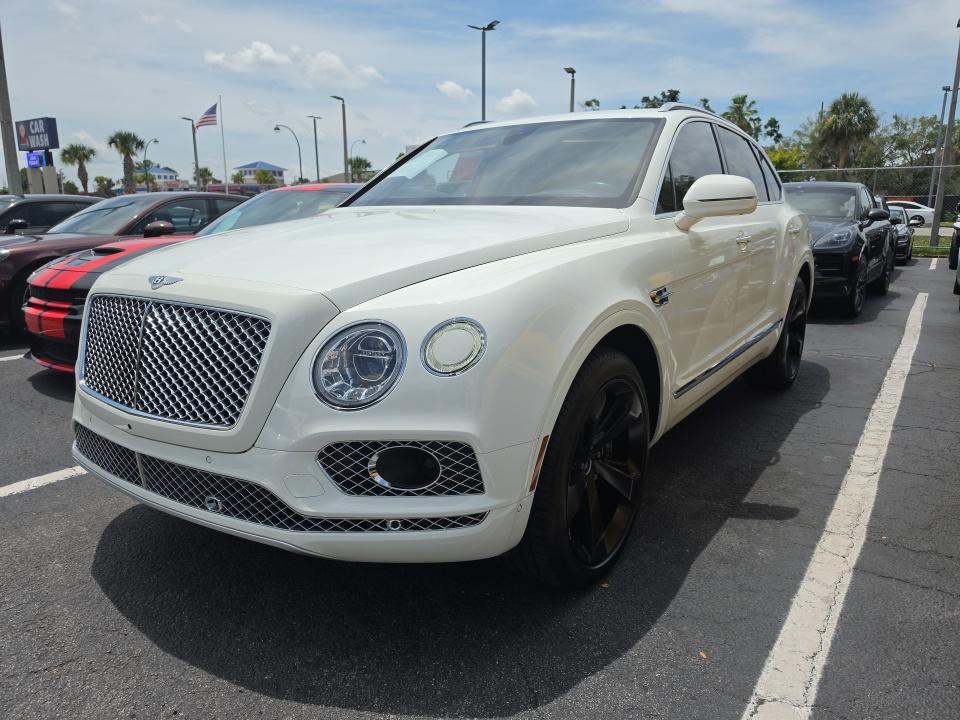 2018 Bentley Bentayga W12 Signature AWD