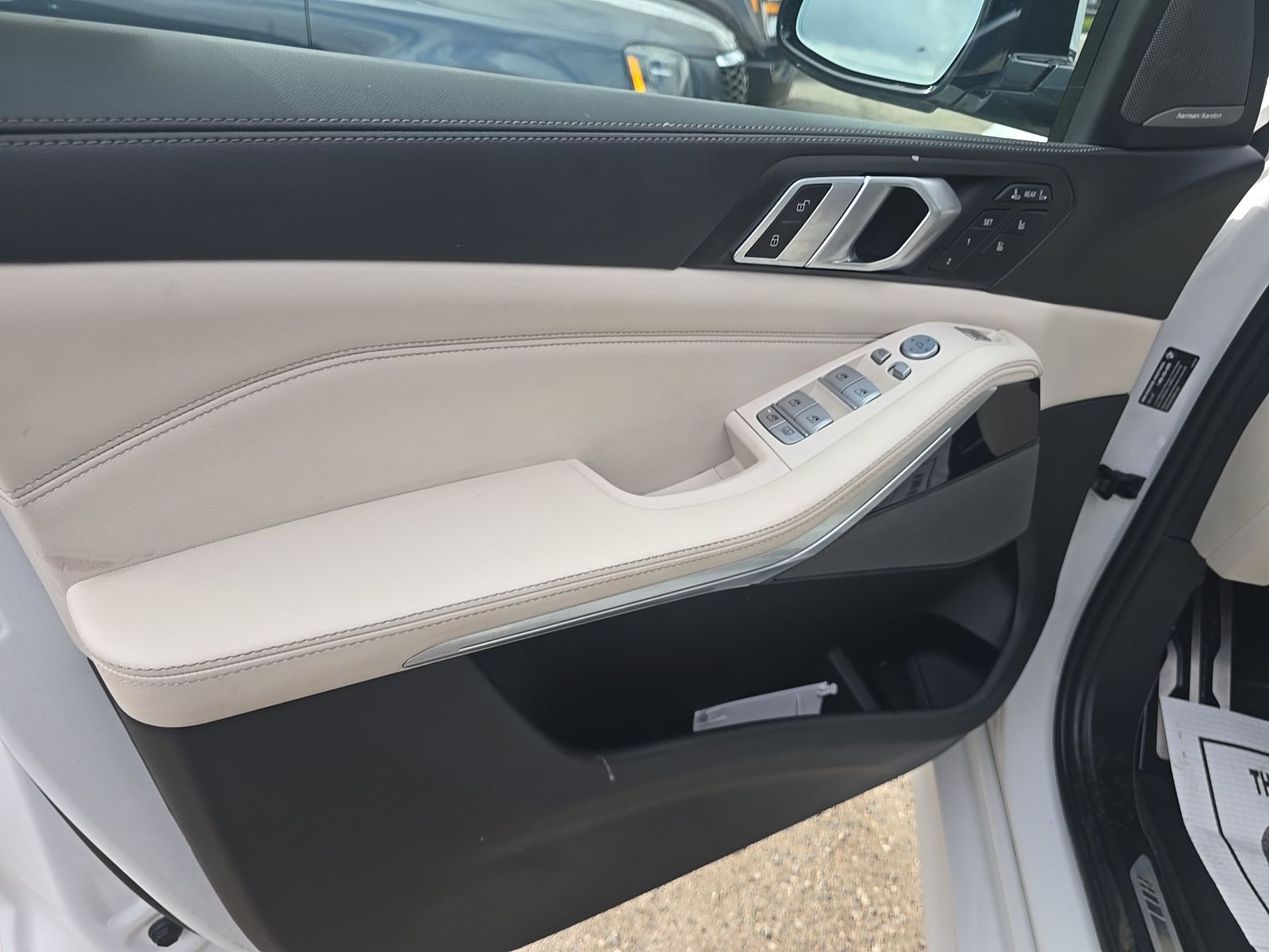 2023 BMW X7 xDrive40i AWD