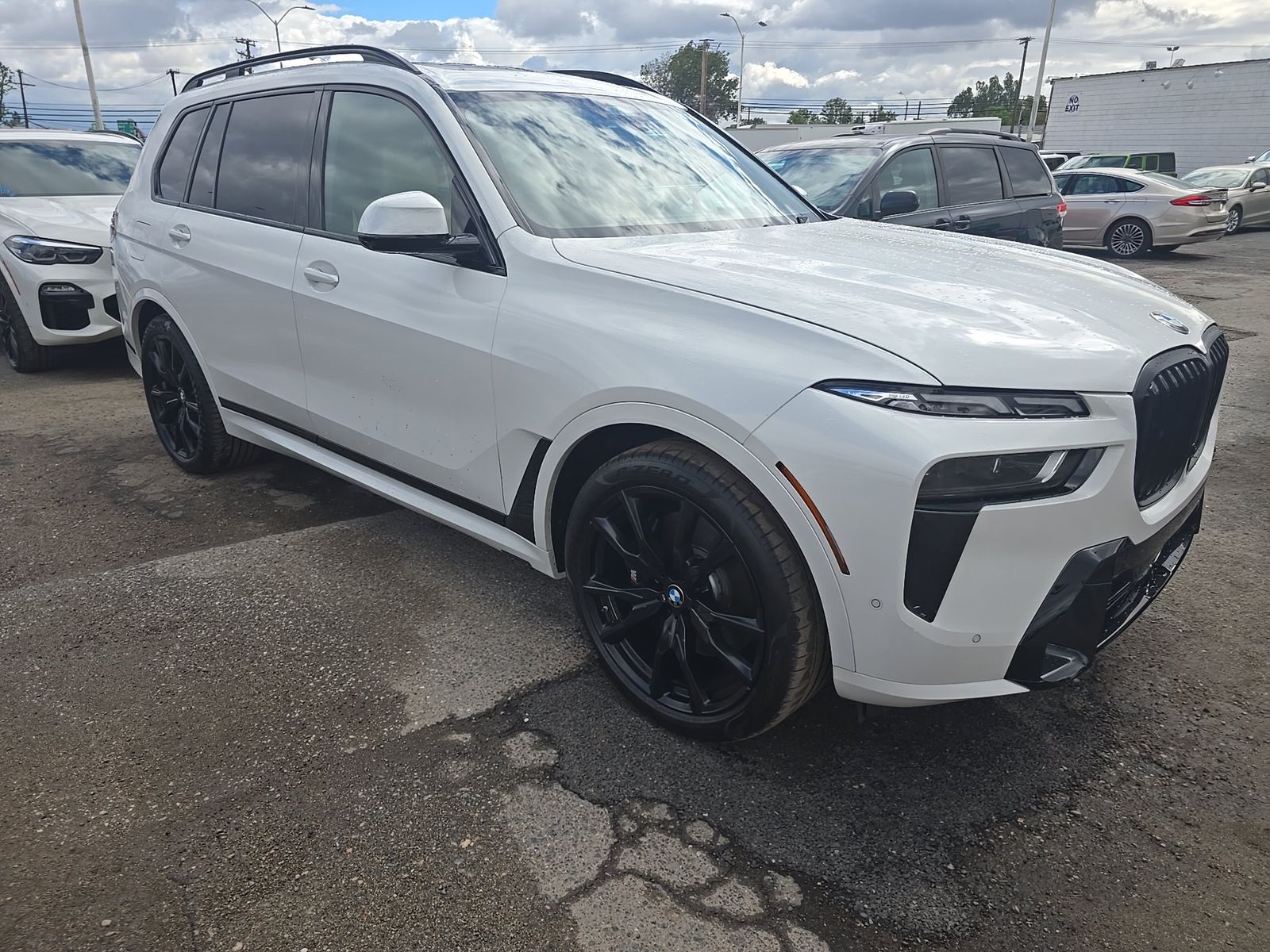 2023 BMW X7 xDrive40i AWD