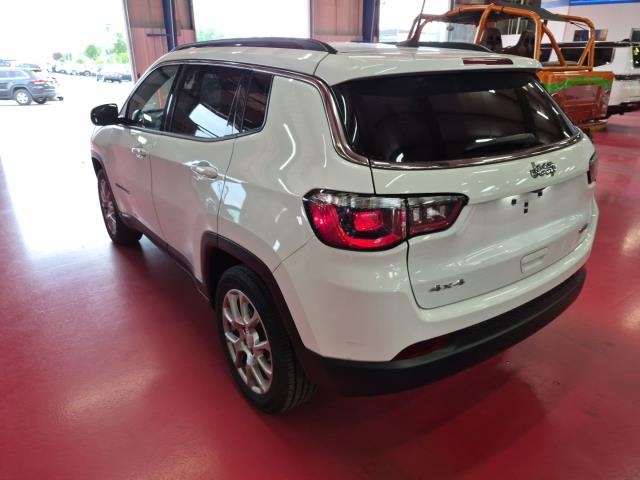 2023 Jeep Compass Latitude Lux AWD