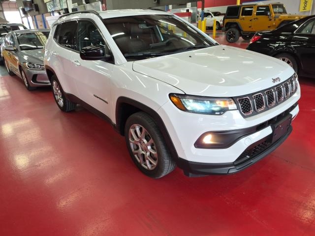 2023 Jeep Compass Latitude Lux AWD