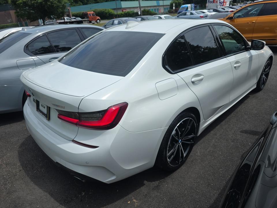 2022 BMW 3 Series 330i xDrive AWD