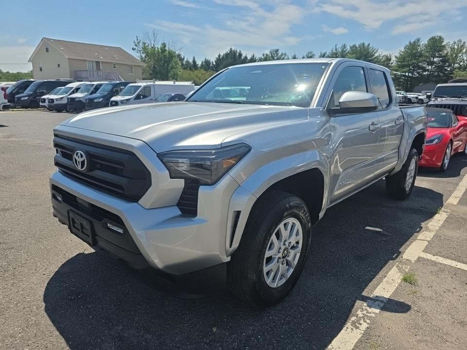 2025 Toyota Tacoma SR5 AWD