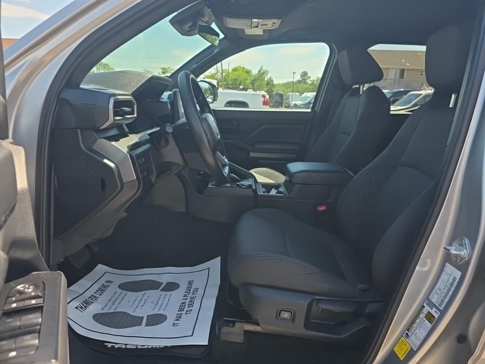 2025 Toyota Tacoma SR5 AWD