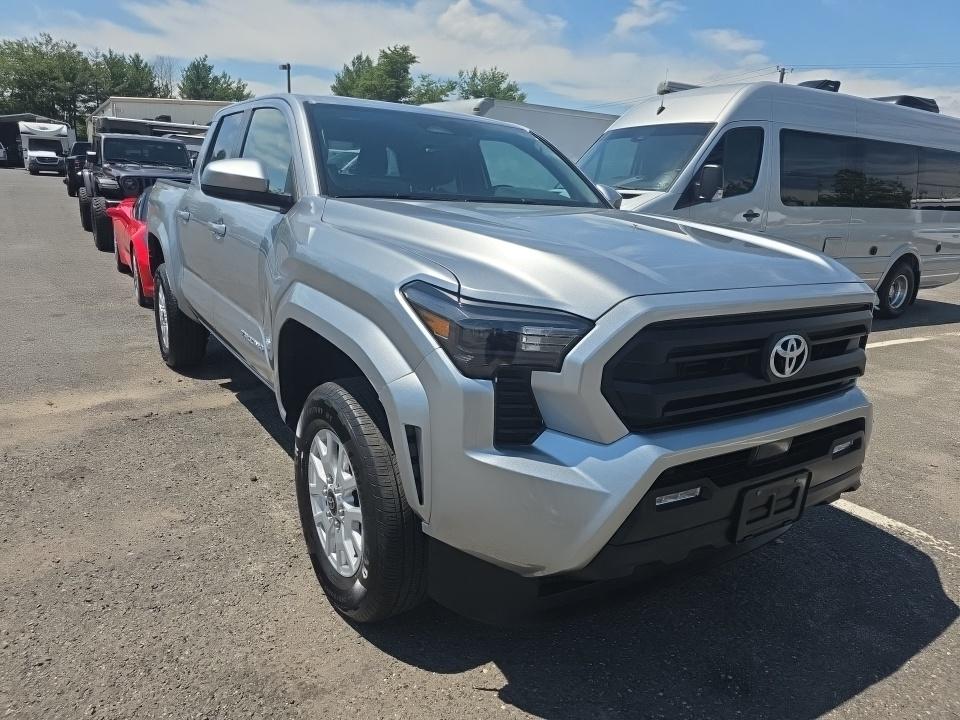 2025 Toyota Tacoma SR5 AWD