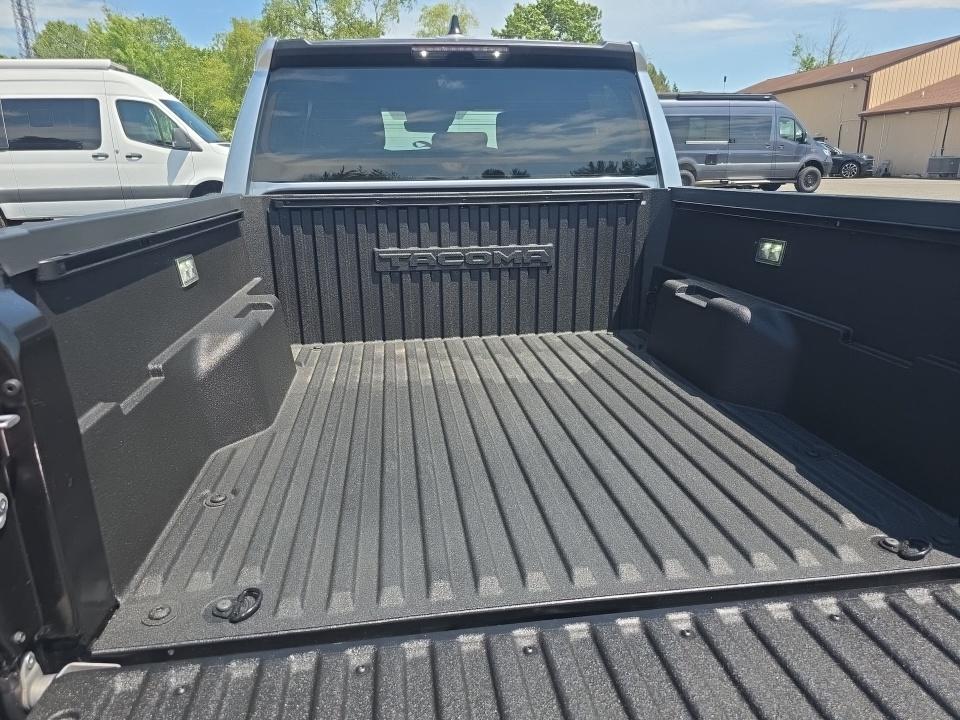 2025 Toyota Tacoma SR5 AWD