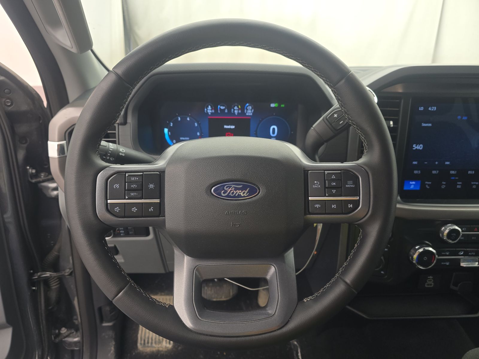 2025 Ford F-150 XLT AWD