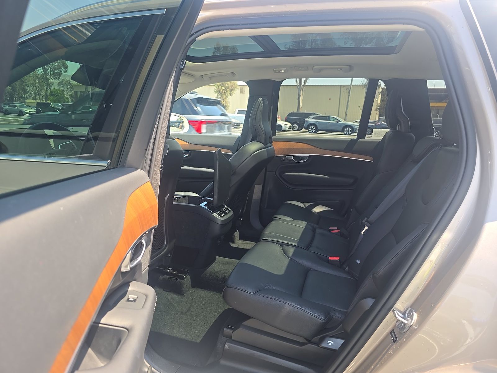 2023 Volvo XC90 B6 Plus AWD