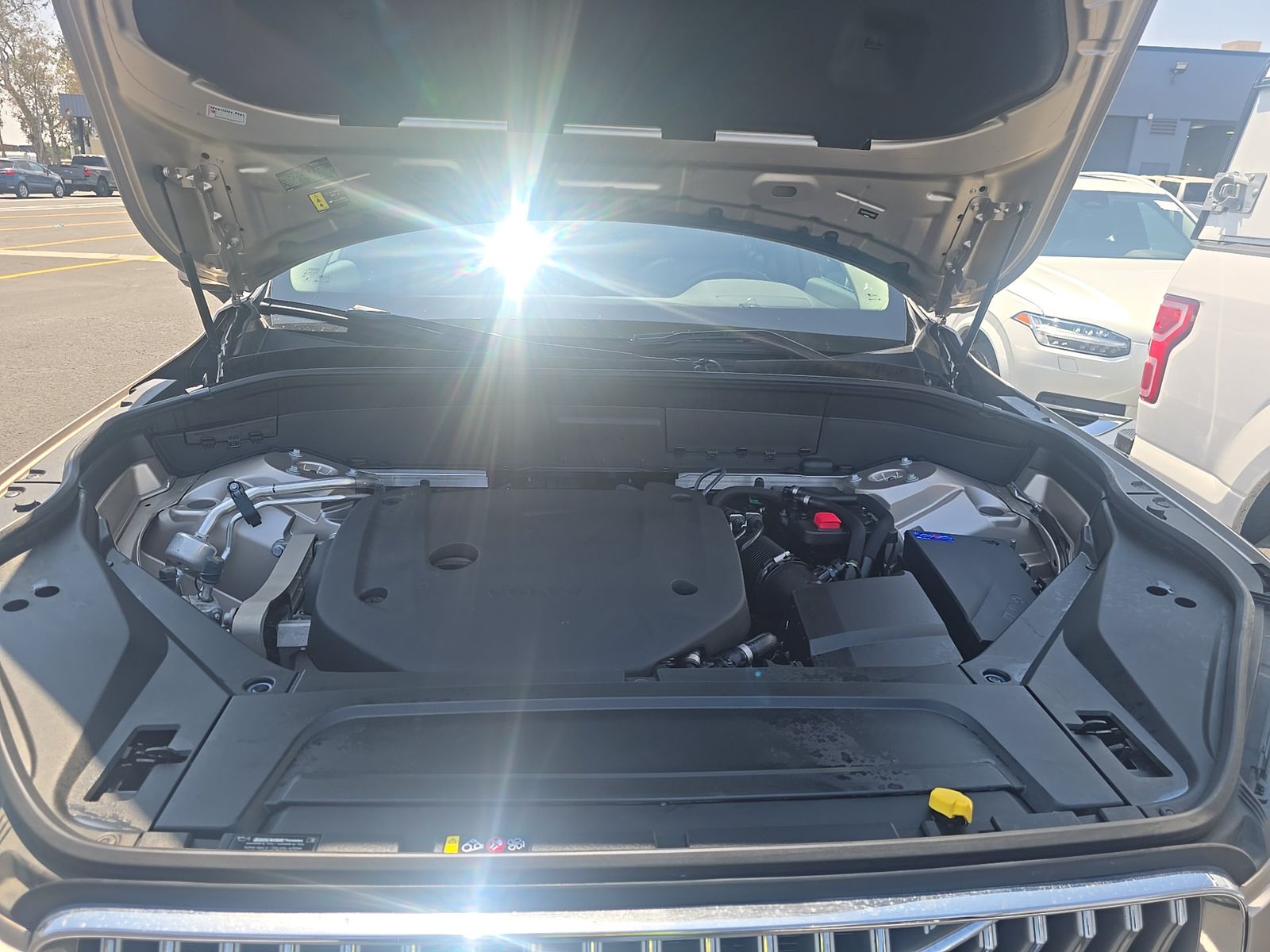 2023 Volvo XC90 B6 Plus AWD