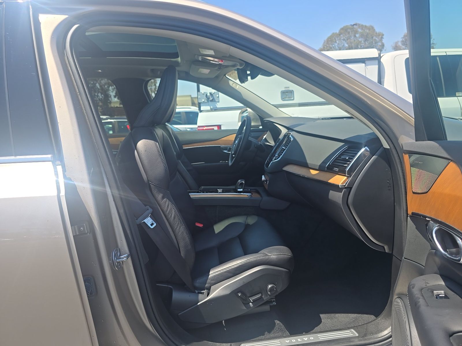2023 Volvo XC90 B6 Plus AWD