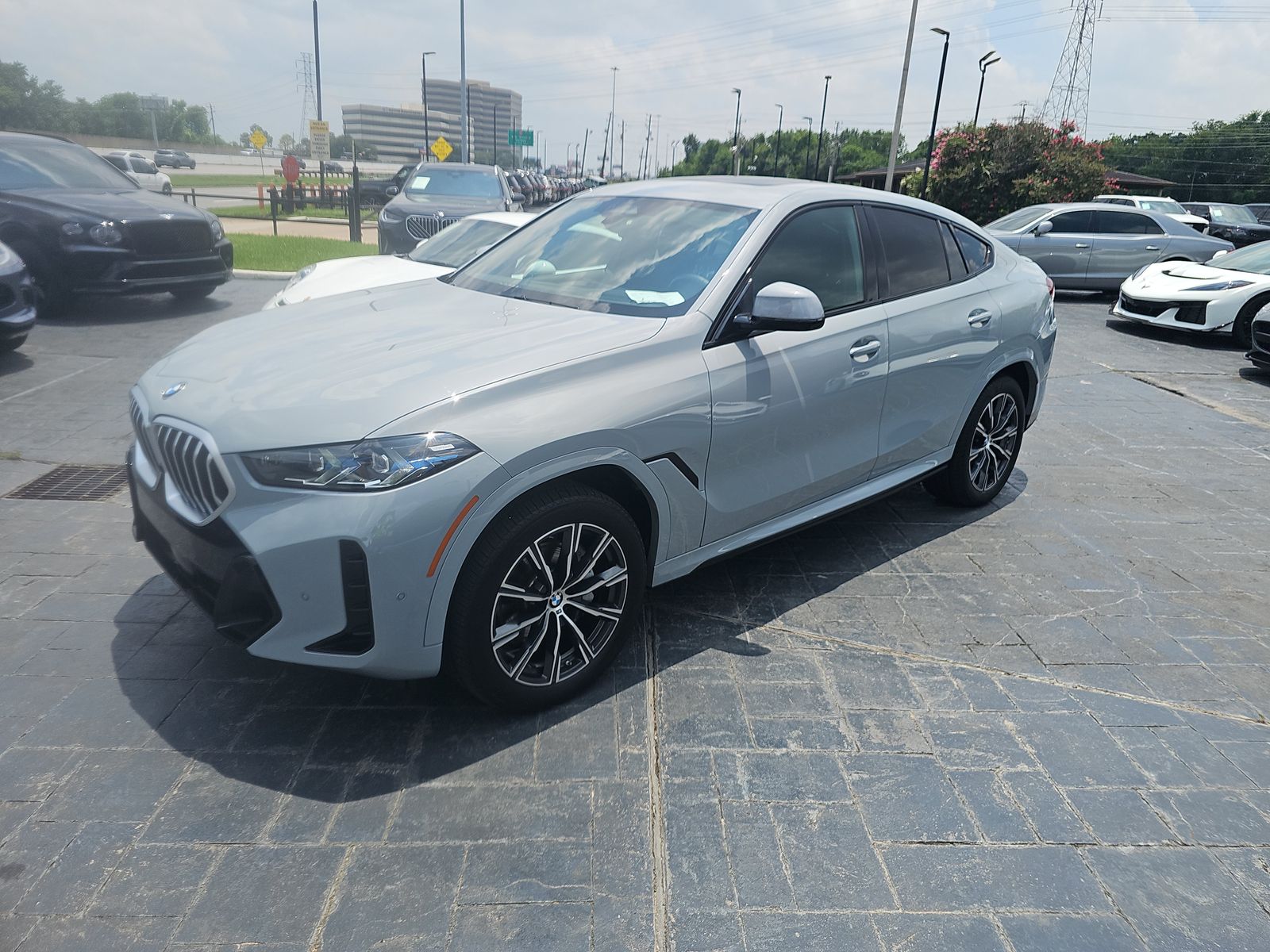 2025 BMW X6 xDrive40i AWD