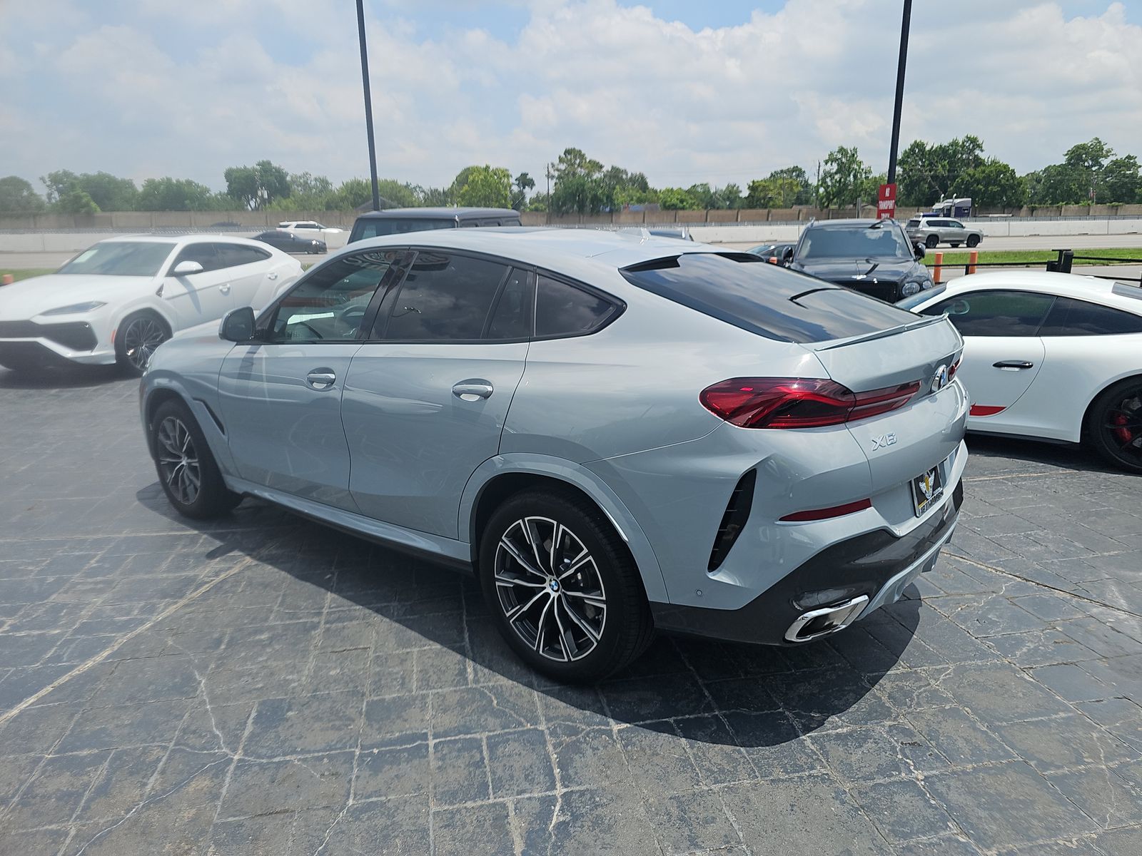 2025 BMW X6 xDrive40i AWD