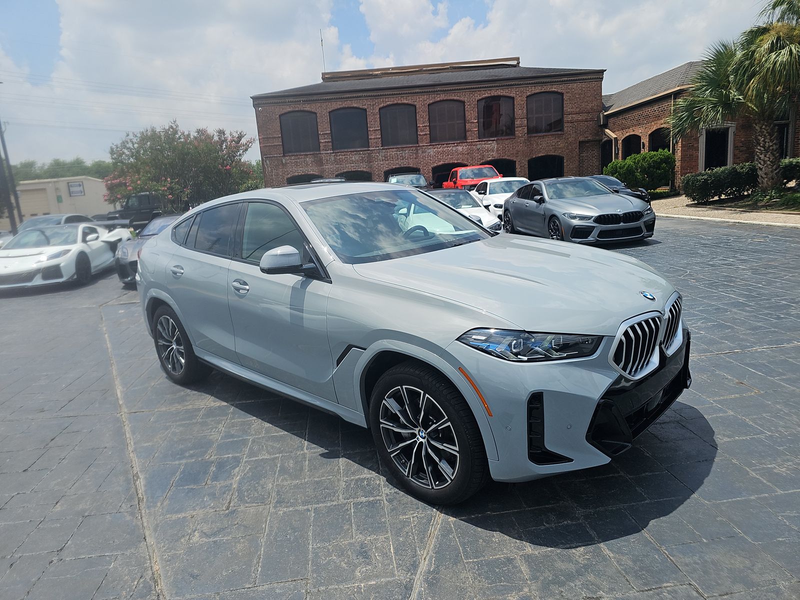 2025 BMW X6 xDrive40i AWD