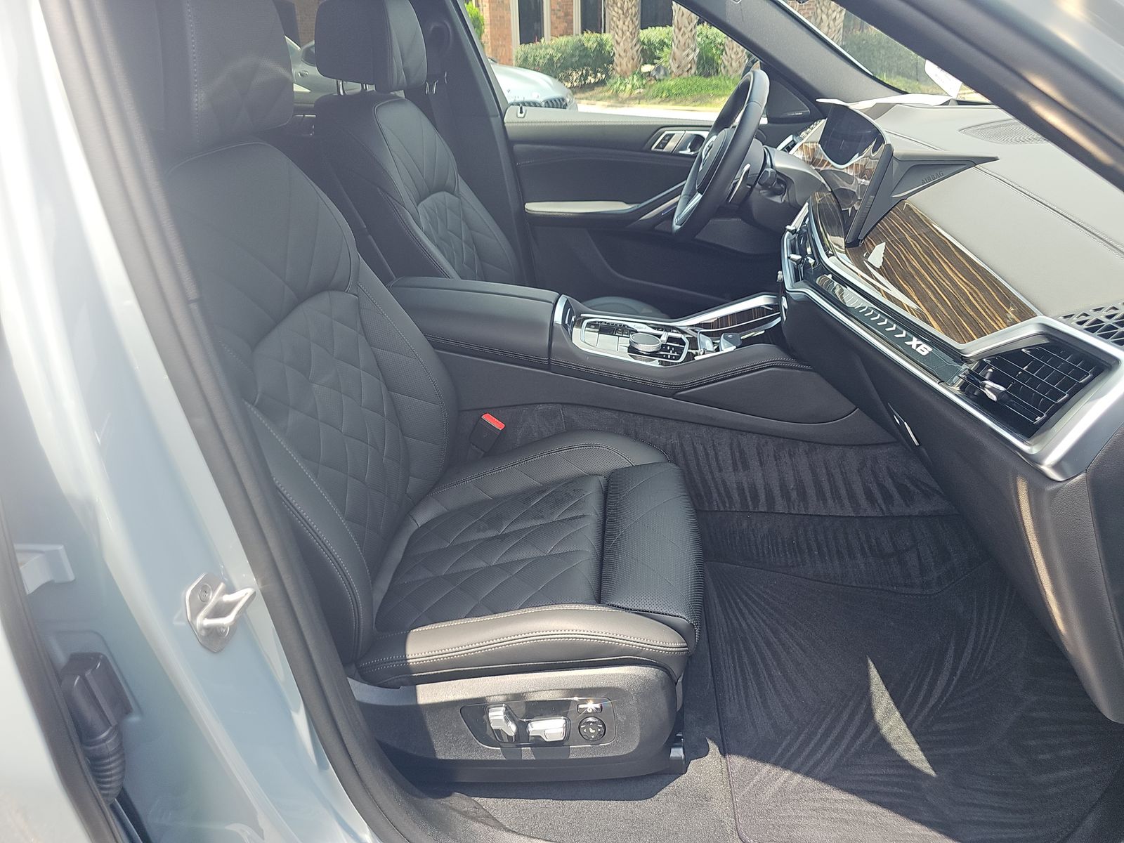 2025 BMW X6 xDrive40i AWD