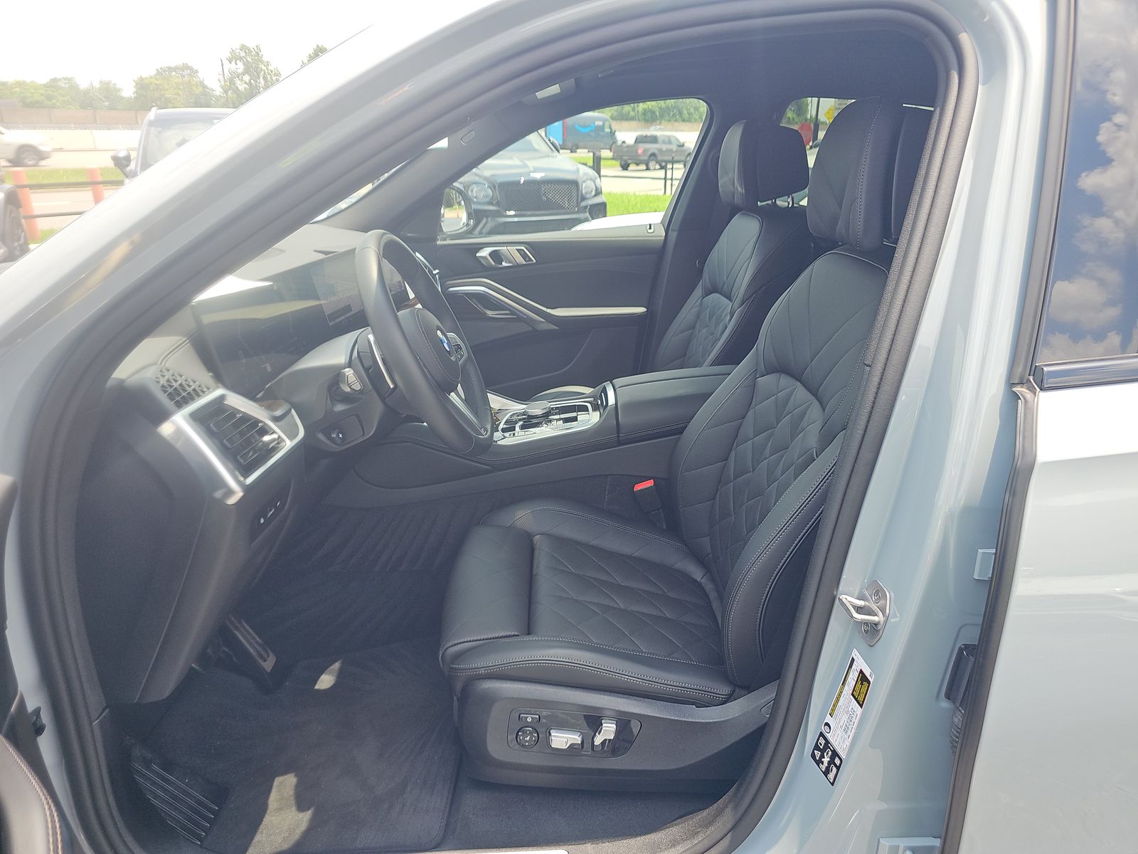 2025 BMW X6 xDrive40i AWD