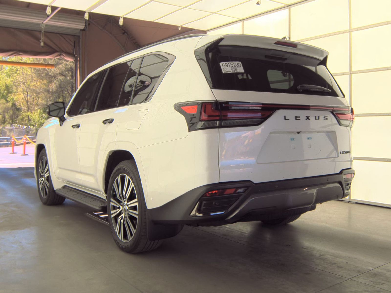 2025 Lexus LX LX 700h Luxury AWD