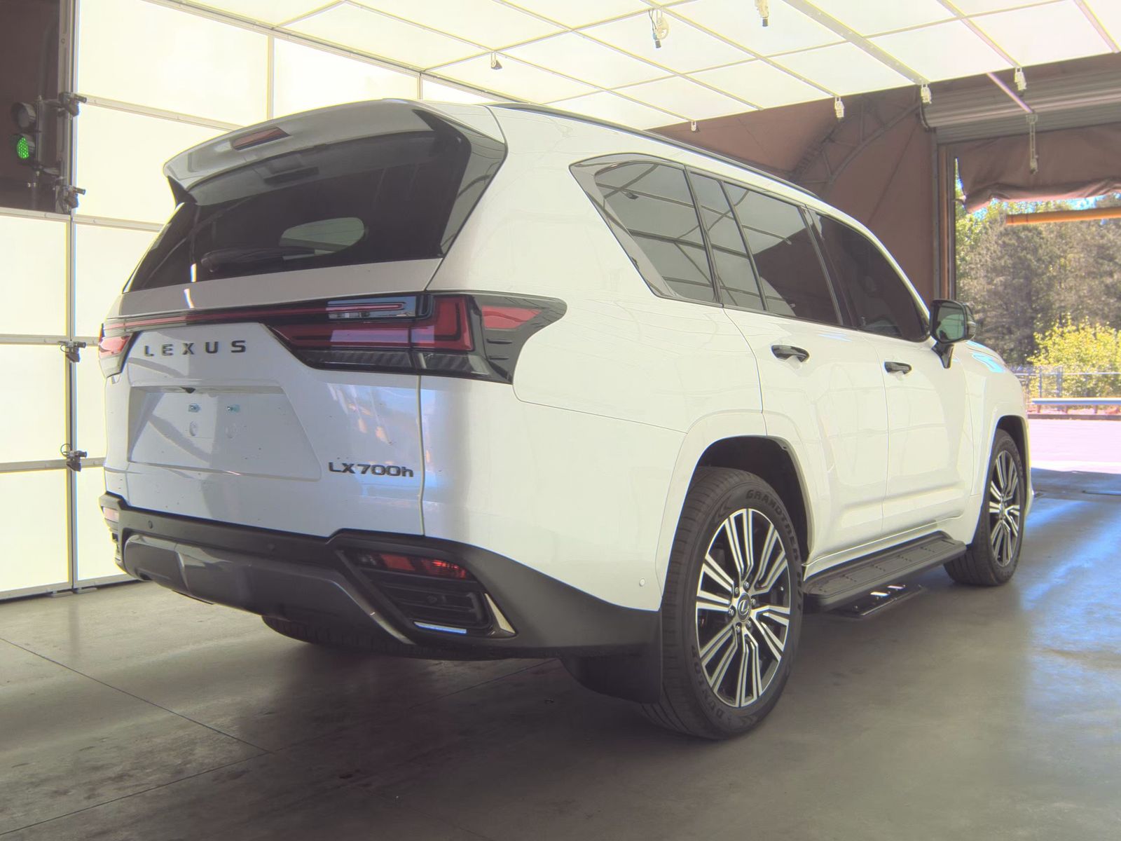 2025 Lexus LX LX 700h Luxury AWD