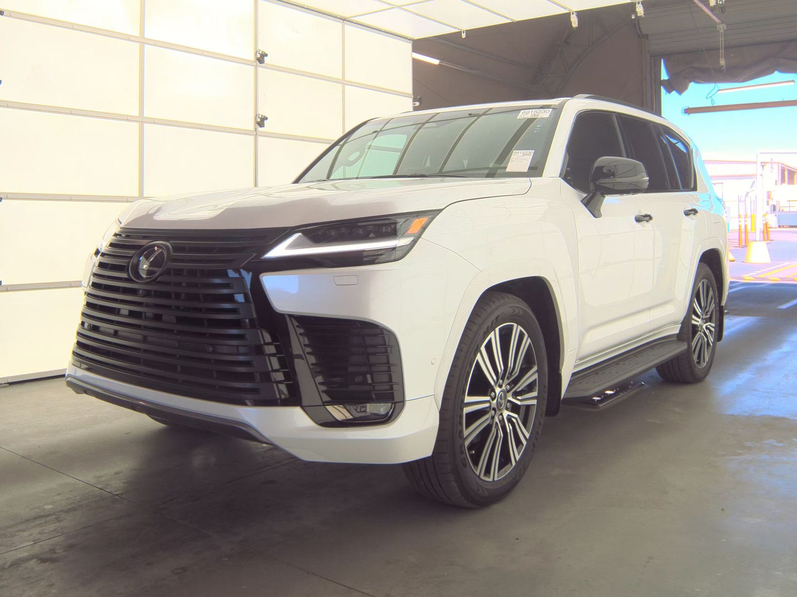 2025 Lexus LX LX 700h Luxury AWD