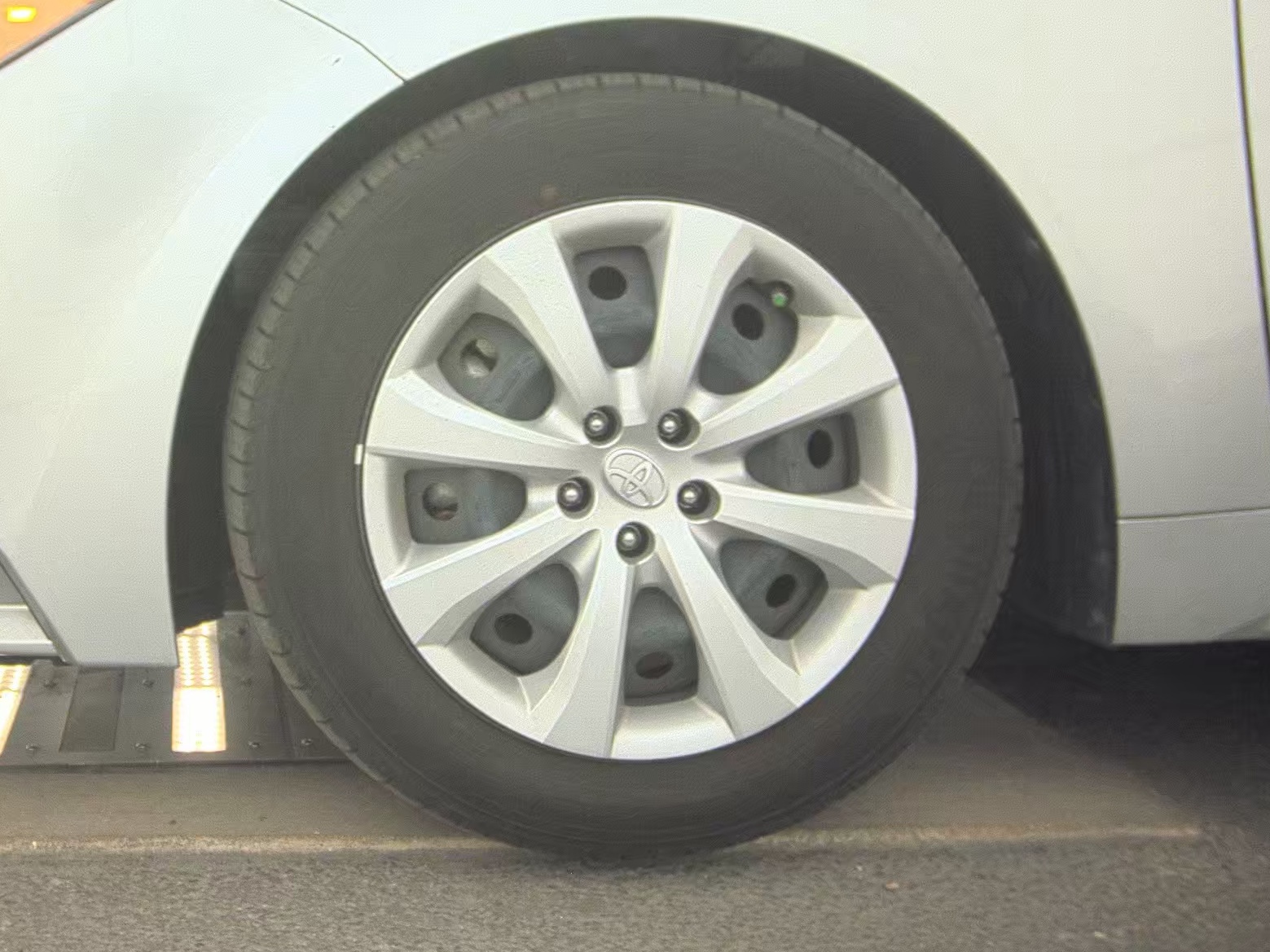 2025 Toyota Corolla Hybrid LE FWD