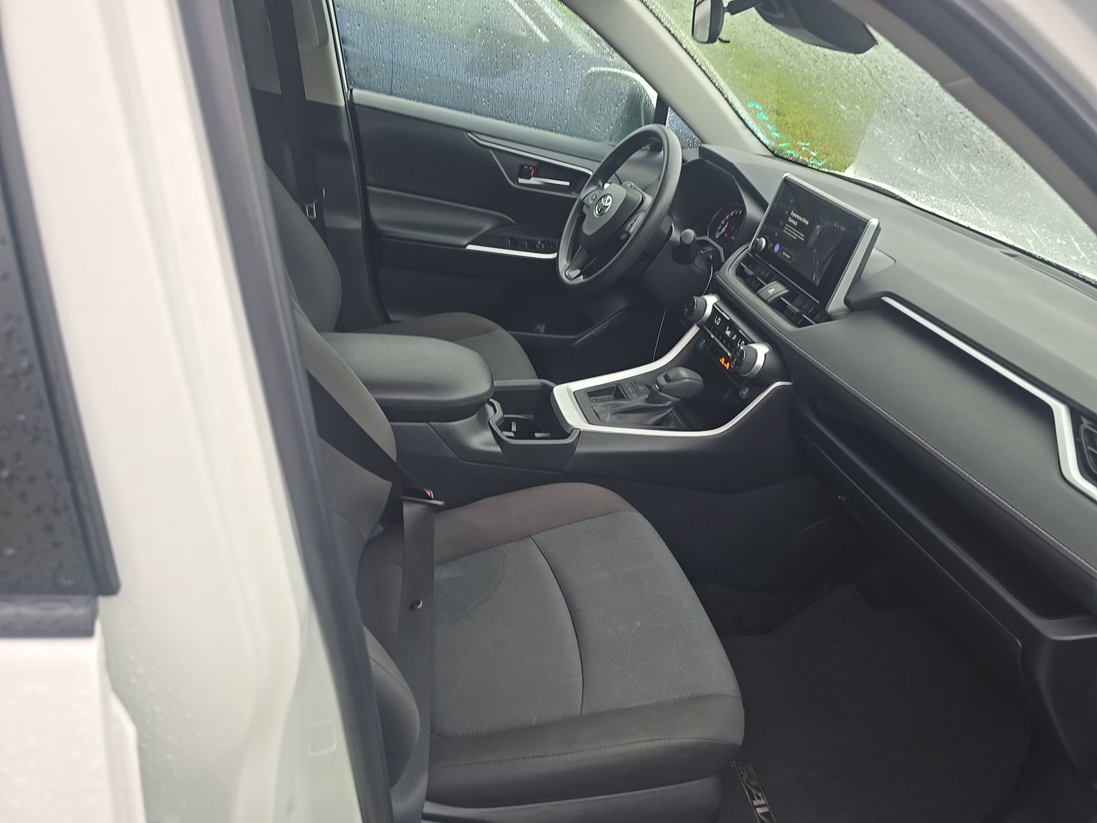 2025 Toyota RAV4 XLE FWD