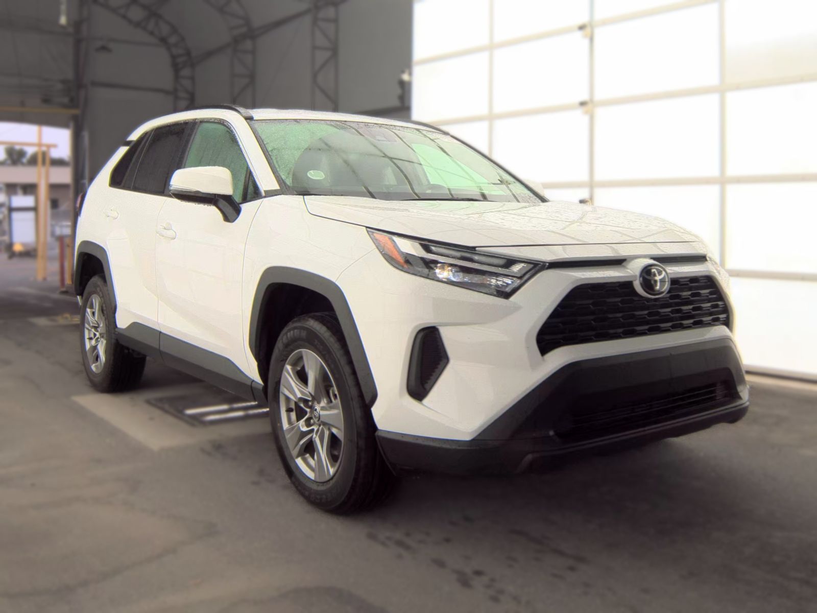 2025 Toyota RAV4 XLE FWD